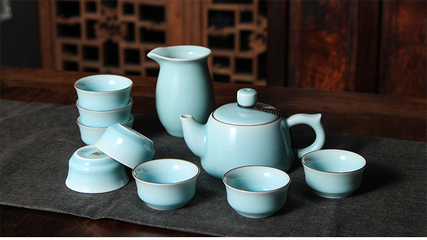 龍泉青瓷之美 賞析ZX/正爾玉十頭飛天茶具套裝的藝術(shù)與實用性